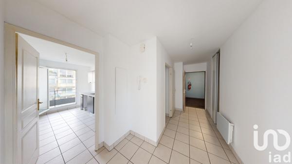 Appartement 5 pièces de 111 m² à Roubaix (59100)