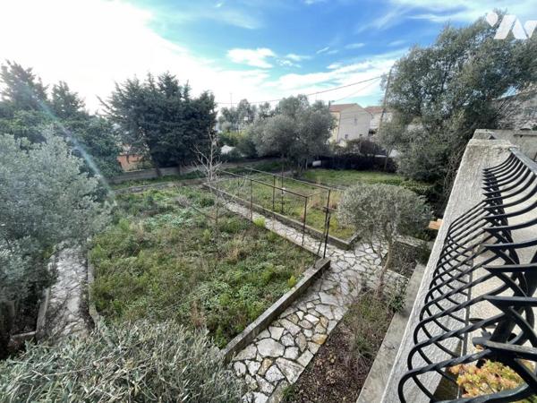 SAINT-JEAN-DE-VEDAS, maison de 230m² sur 971m² de terrain