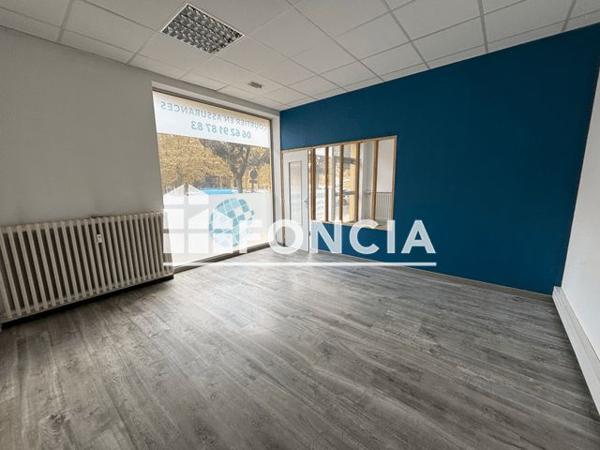 Location Local commercial 60 m² - 18-24 RUE DU 11 NOVEMBRE Gap 05000