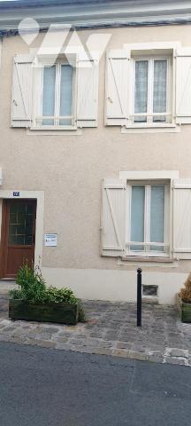 MAISON DE VILLE CENTRE MORET