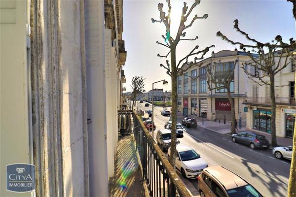 Appartement à louer 2 pièces 51.94m²