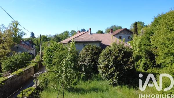 Maison à vendre 6 pièces 200,68 m² Neuville-sur-Ain