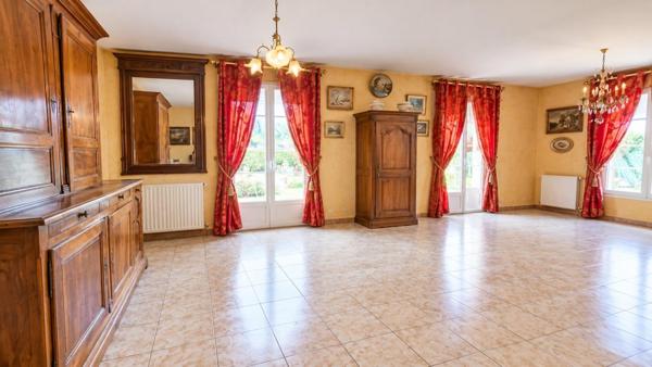 SAINT-AVERTIN – Maison familiale avec garage et jardin, au calme d’une impasse