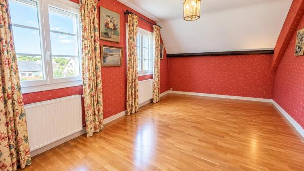 SAINT-AVERTIN – Maison familiale avec garage et jardin, au calme d’une impasse