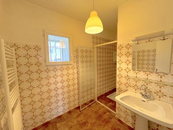 Caumont-sur-Durance (84510) Maison T3 caumont/durance