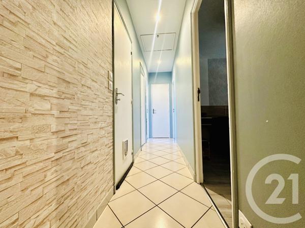 Maison à vendre  5 pièces - 90,52 m 2   COUZEIX  - 87