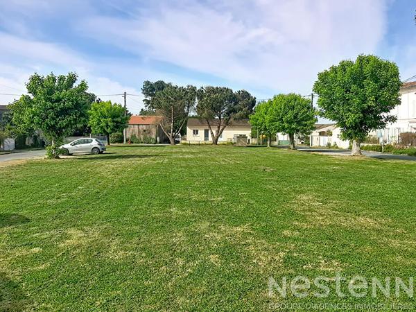 Maison 5 pièces à vendre à L'ÉGUILLE avec piscine et garage