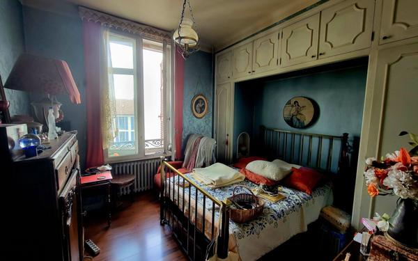 Appartement à vendre    7 pièces • 147 m2 Pau
