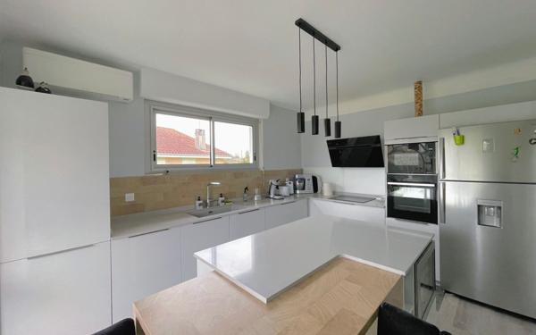 Maison à vendre    8 pièces •  Saint-Paul-lès-Dax