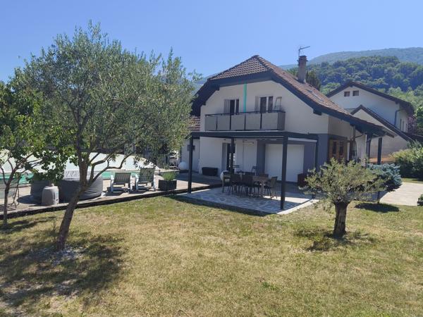 Maison rénovée avec goût,140 m² sur terrain 960 m².
