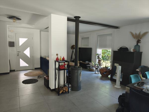 Maison rénovée avec goût,140 m² sur terrain 960 m².
