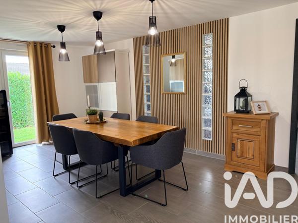 Maison à vendre 6 pièces 163 m² Courtisols