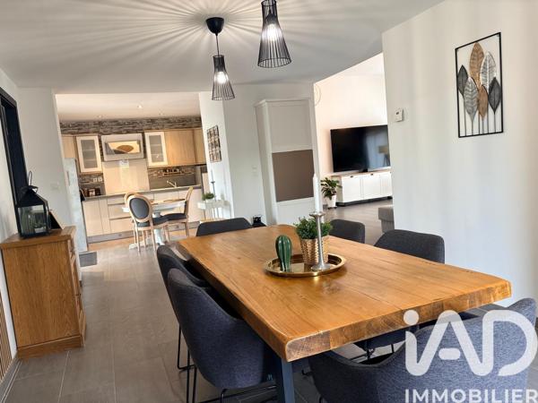 Maison à vendre 6 pièces 163 m² Courtisols