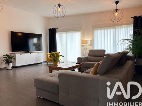 Maison à vendre 6 pièces 163 m² Courtisols