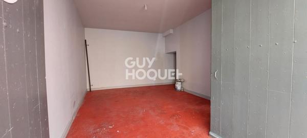 Appartement / Maison de ville - type 4 - cour + garage - CARPENTRAS CV