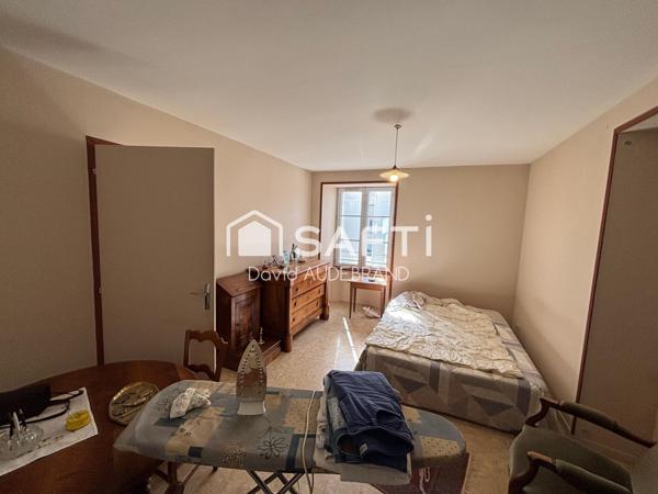 Maison au cœur du bourg – proche commodités