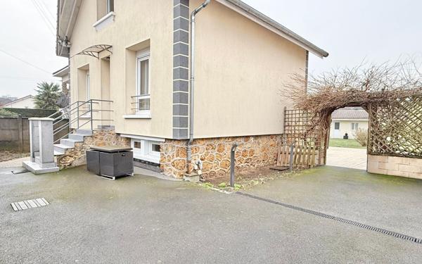 Maison à vendre    5 pièces • 127 m2 Morangis