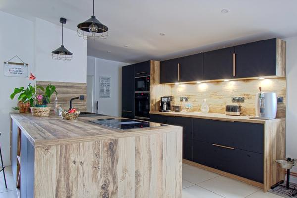 Maison 4 chambres et piscine a vendre à Sampans