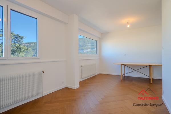 Appartement 134 m² au dernier étage avec vue sur le Salève