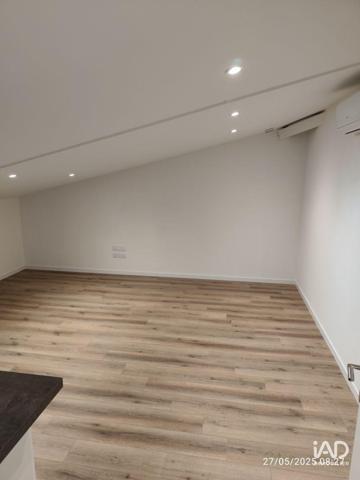 Location hangar 85 m² Urt