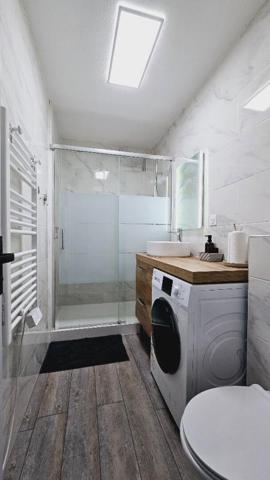 BOURGES APPARTEMENT 32.3 M² RENOVÉ ET MEUBLÉ BALCON