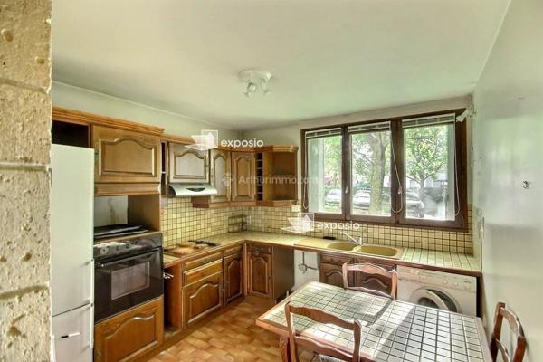 Vente                                                      Appartement
                        
                     3 pièces                      73 m2                     à Asnières-sur-Seine