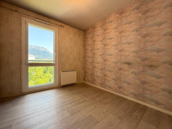 Appartement T3 - 86,1 m² - 2 chambres + Bureau + Dressing - Vue dégagée + Garage - La Ravoire (73490 - Chambér