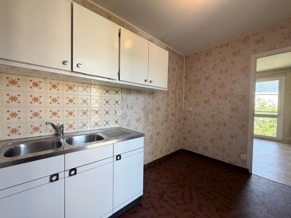 Appartement T3 - 86,1 m² - 2 chambres + Bureau + Dressing - Vue dégagée + Garage - La Ravoire (73490 - Chambér