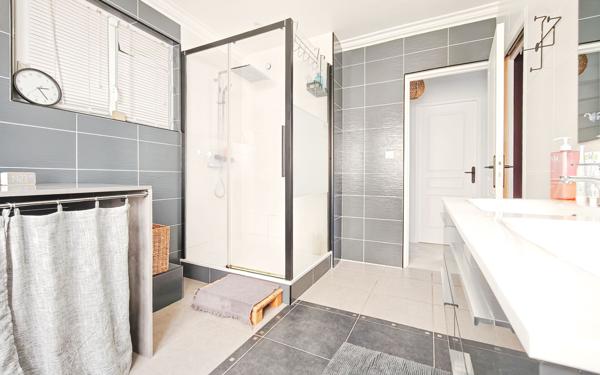 Maison à vendre    5 pièces •  Aurillac