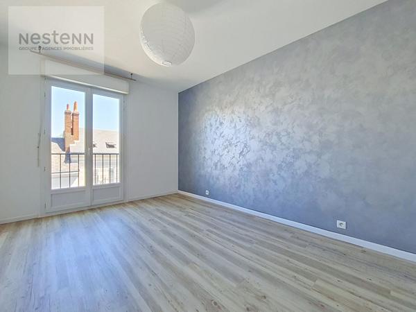 ORLEANS SAINT VINCENT / PARC PASTEUR - T4 - 88M2 - BALCON - BOX ET CAVE