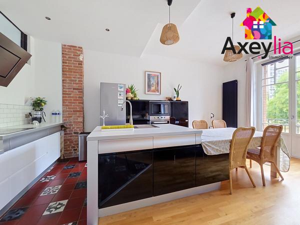 A VENDRE - ROANNE - BEL APPARTEMENT AU CENTRE VILLE