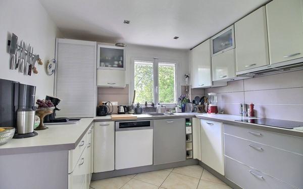 Maison à vendre    5 pièces • 102,40 m2 Corbeil-Essonnes