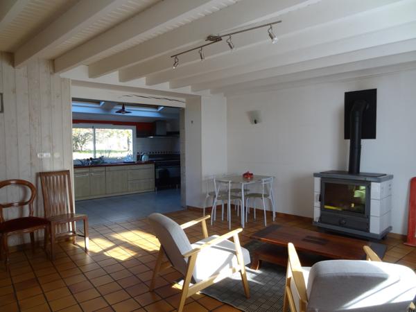 Plounévez-Quintin (22110) Maison spacieuse et éco-responsable