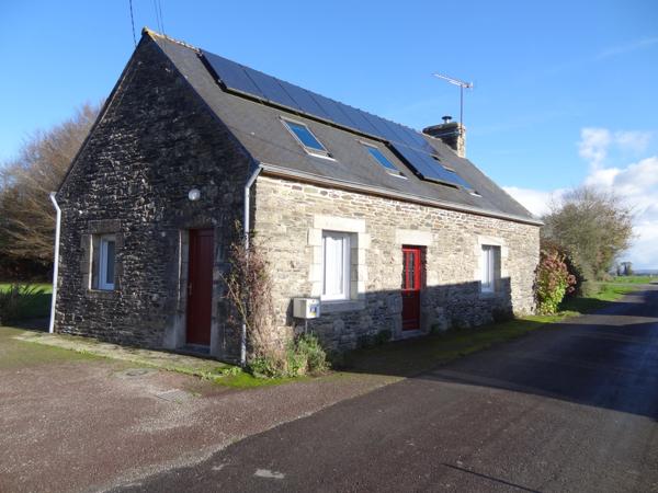 Plounévez-Quintin (22110) Maison spacieuse et éco-responsable