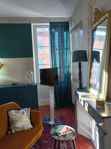 Appartement à louer    3 pièces •    Beaumont-de-Lomagne