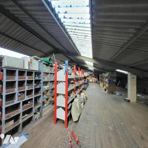 Local d'activité à vendre dans le centre de Châteauneuf du Faou, Finistère 29