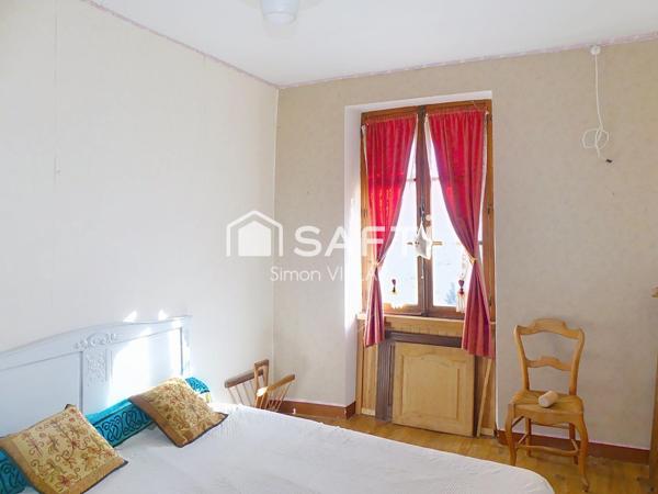 Corps de ferme avec une vue imprenable exposé Sud