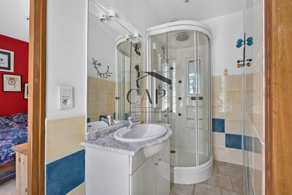 AUX PORTES D'AIX – MAGNIFIQUE PROPRIÉTÉ DE 210 M² AVEC VUE SAINTE-VICTOIRE ET PISCINE