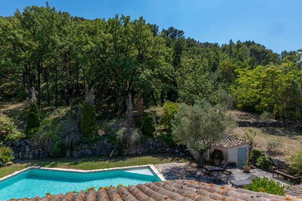 AUX PORTES D'AIX – MAGNIFIQUE PROPRIÉTÉ DE 210 M² AVEC VUE SAINTE-VICTOIRE ET PISCINE
