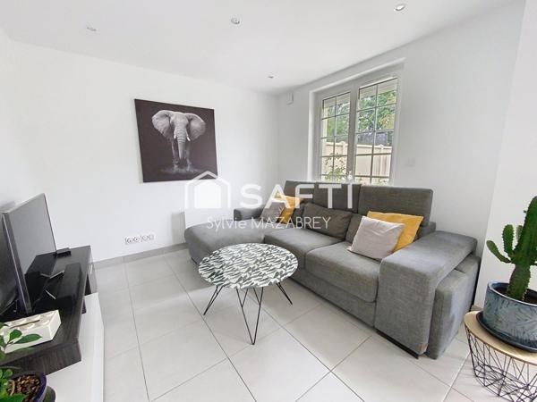 Maison rénovée avec goût dans un environnement paisible et verdoyant