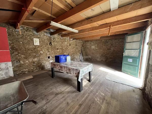Vente                                                      Maison
                        
                     3 pièces                                         à Gurunhuel