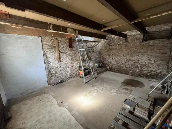 Vente                                                      Maison
                        
                     3 pièces                                         à Gurunhuel