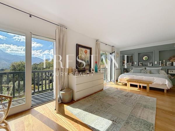 Urrugne-Belle propriété avec vue panoramique sur la Rhune à 10 minutes du coeur de Saint Jean de Luz, URRUGNE