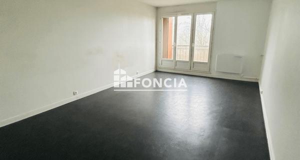 Location Studio 32.79 m² - Savigny-sur-orge 91600