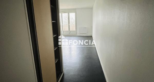 Location Studio 32.79 m² - Savigny-sur-orge 91600