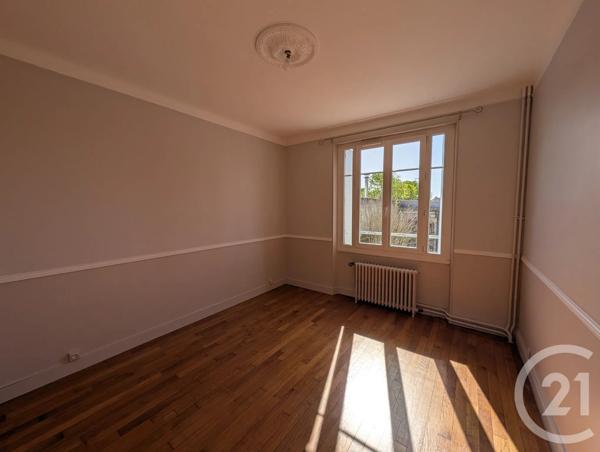 Maison à vendre  6 pièces - 106 m 2   CHATEAUROUX  - 36