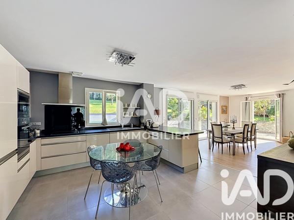 Maison à vendre 9 pièces 185 m² Chessy
