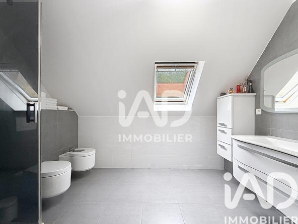 Maison à vendre 9 pièces 185 m² Chessy