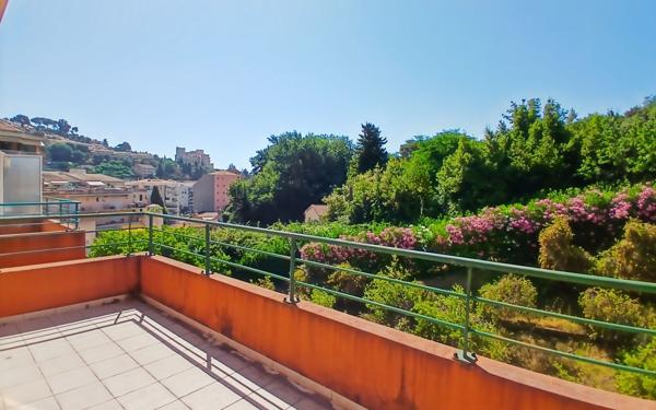 Appartement à vendre    3 pièces • 73,97 m2 Menton