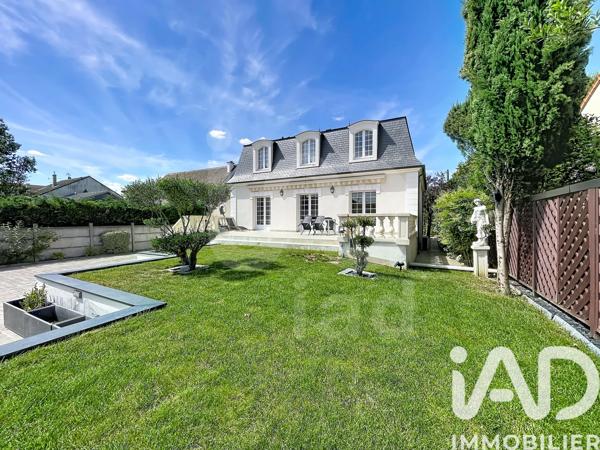 Maison à vendre 8 pièces 313,43 m² Champs-sur-Marne